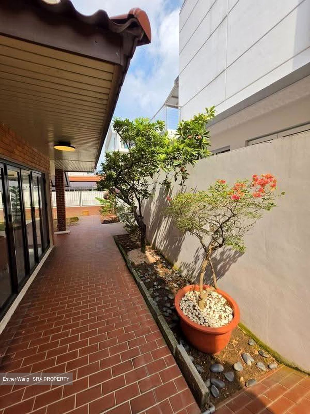 West Coast Gardens (D5), Terrace #609331291